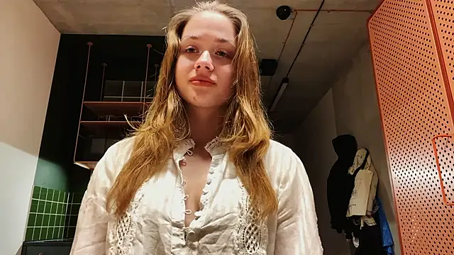 Snapshot of Celeste_Glow chatting on December 1, 11:14 pm Celeste Glow online show from December 1, 11:14 pm