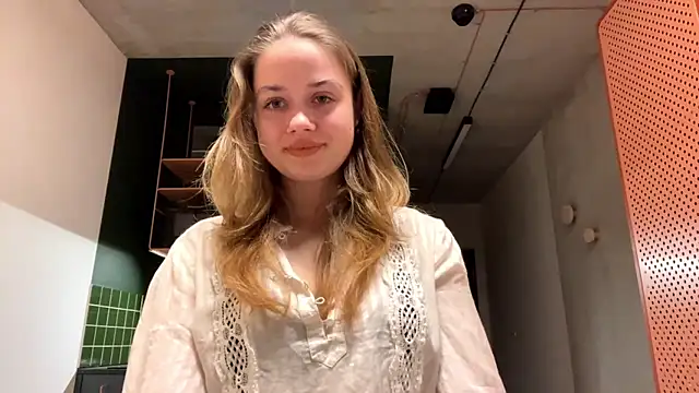 Snapshot of Celeste_Glow chatting on December 11, 12:12 am Celeste Glow online show from December 11, 12:12 am