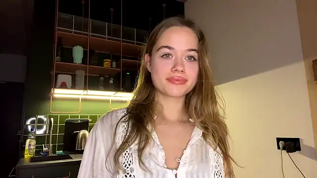 Snapshot of Celeste_Glow chatting on December 15, 8:15 pm Celeste Glow online show from December 15, 8:15 pm