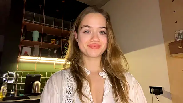 Snapshot of Celeste_Glow chatting on December 15, 11:20 pm Celeste Glow online show from December 15, 11:20 pm