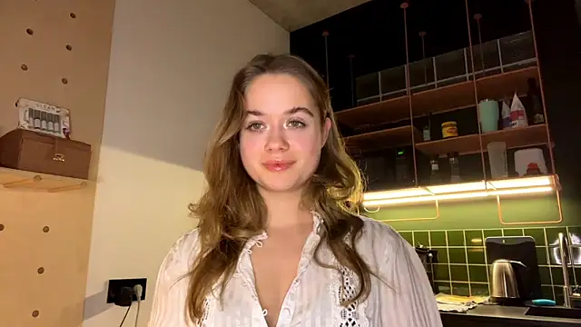 Snapshot of Celeste_Glow chatting on December 20, 8:23 pm Celeste Glow online show from December 20, 8:23 pm