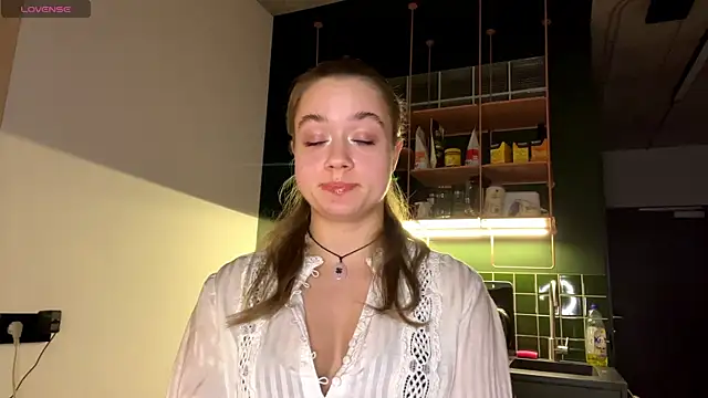 Snapshot of Celeste_Glow chatting on February 21, 8:16 pm Celeste Glow online show from February 21, 8:16 pm