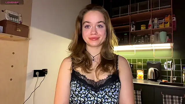 Snapshot of Celeste_Glow chatting on March 3, 8:11 pm Celeste Glow online show from March 3, 8:11 pm