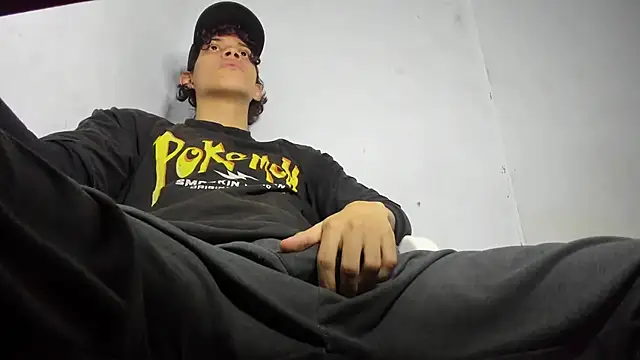 lax777  online show from October 27, 10:58 pm