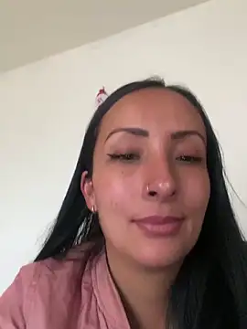 Snapshot of yaralyminjo2 chatting on December 26, 9:04 pm yaralyminjo2 online show from December 26, 9:04 pm