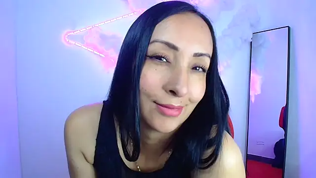 Snapshot of yaralyminjo2 chatting on January 15, 3:18 pm yaralyminjo2 online show from January 15, 3:18 pm