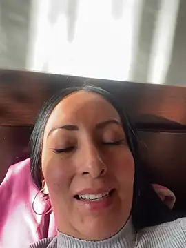 Snapshot of yaralyminjo2 chatting on January 21, 9:57 pm yaralyminjo2 online show from January 21, 9:57 pm