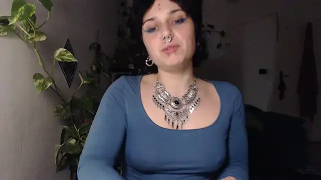 kinkyspirali online show from January 17, 11:30 pm