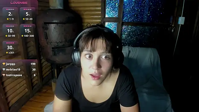 Snapshot of soysara15 chatting on March 13, 1:43 am soysara15 online show from March 13, 1:43 am