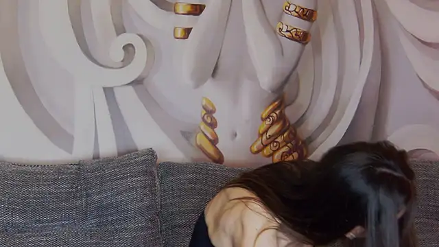 hailey peach online show from February 21, 6:09 pm