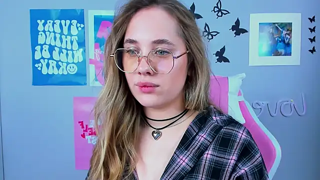 MiaMilas online show from February 4, 8:46 am