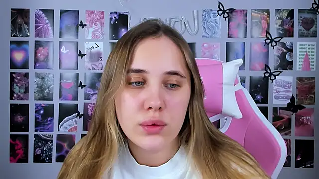 MiaMilas online show from February 10, 4:14 pm