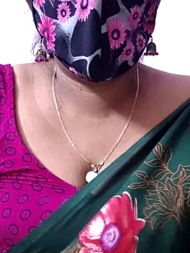 Snapshot of mallu-sumi chatting on May 2, 9:53 pm mallu-sumi online show from May 2, 9:53 pm