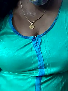 Snapshot of mallu-sumi chatting on July 12, 4:03 am mallu-sumi online show from July 12, 4:03 am