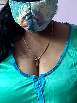 Snapshot of mallu-sumi chatting on July 20, 5:11 am mallu-sumi online show from July 20, 5:11 am