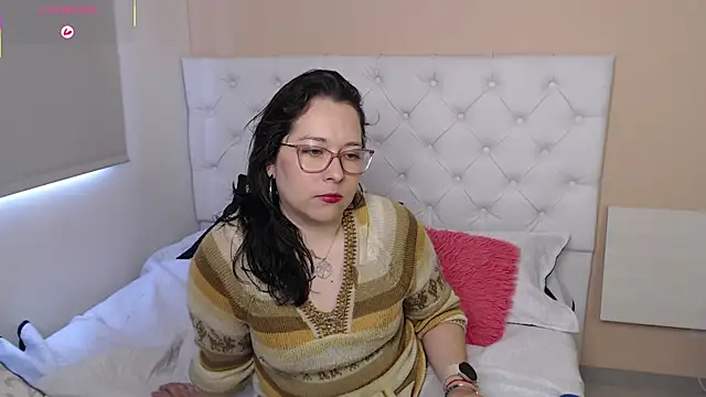 May Carlier online show from January 15, 6:33 pm