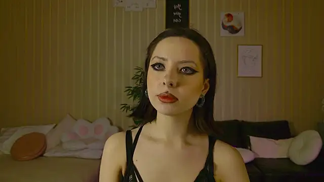 Lazzy Lizzy online show from December 12, 6:36 am