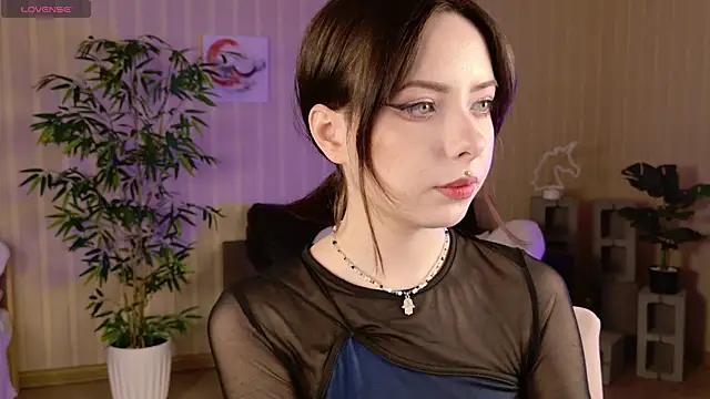 Lazzy Lizzy online show from December 14, 2:42 pm