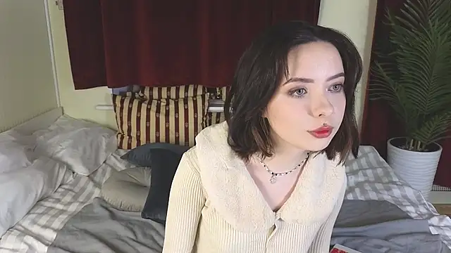 Lazzy Lizzy online show from December 18, 2:38 pm