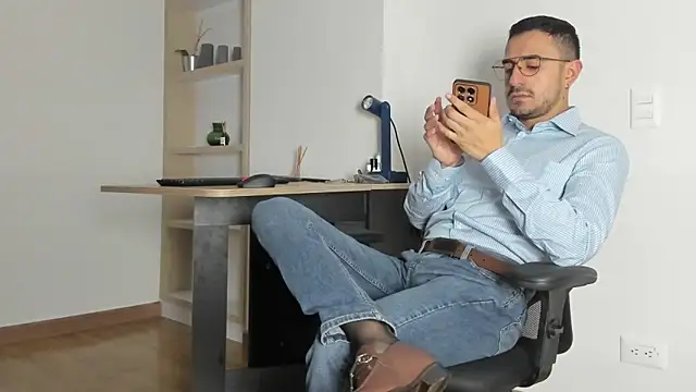 pablo-rincon95 online show from March 2, 12:11 pm