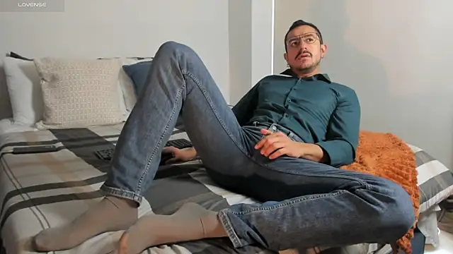 pablo-rincon95 online show from May 7, 1:16 pm