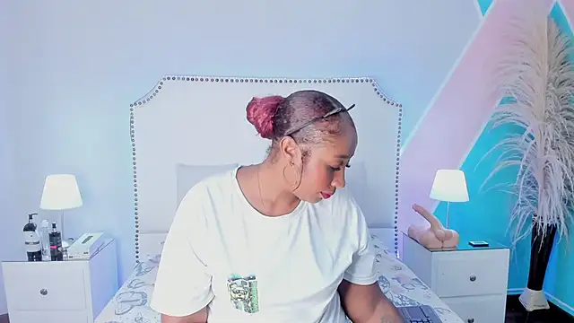 Krystal cambell1 online show from April 15, 7:32 pm