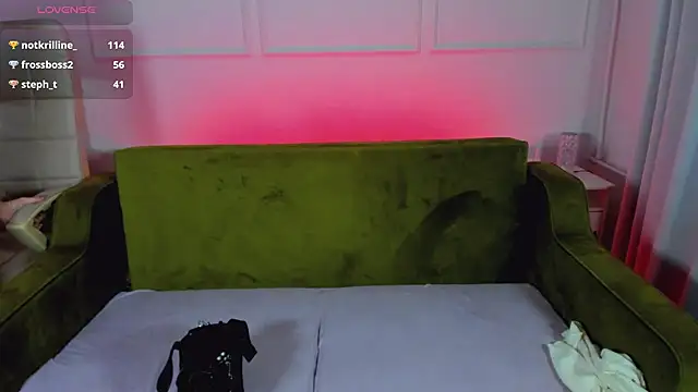 Snapshot of stacy_sexylips chatting on December 1, 7:36 pm stacy sexylips online show from December 1, 7:36 pm