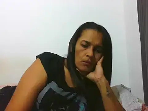 Snapshot of latinbrunettet chatting on February 18, 1:11 pm latinbrunettet online show from February 18, 1:11 pm