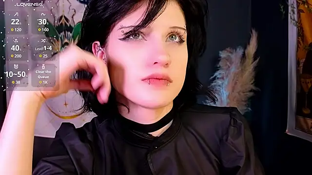 dark vamp  online show from January 15, 5:05 pm