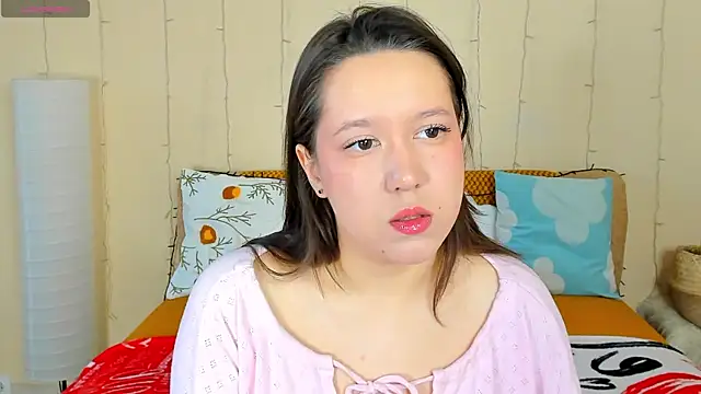 Mira Karter online show from April 18, 3:32 am