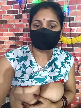 Snapshot of PeaCoooock chatting on April 6, 4:19 pm PeaCoooock online show from April 6, 4:19 pm