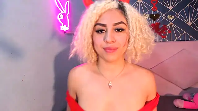 Lucy White   online show from March 15, 12:25 am