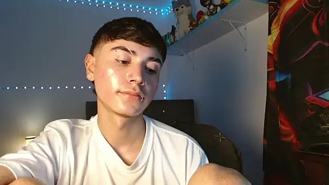 Snapshot of Im_juanda chatting on January 18, 3:20 am Im juanda online show from January 18, 3:20 am