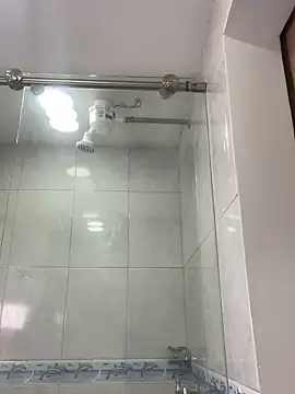 Snapshot of dolcebella chatting on December 28, 12:57 am dolcebella online show from December 28, 12:57 am