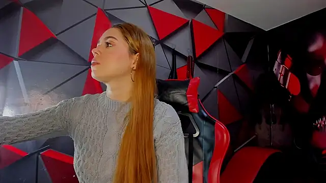 Hana and Zeta online show from January 14, 12:33 pm