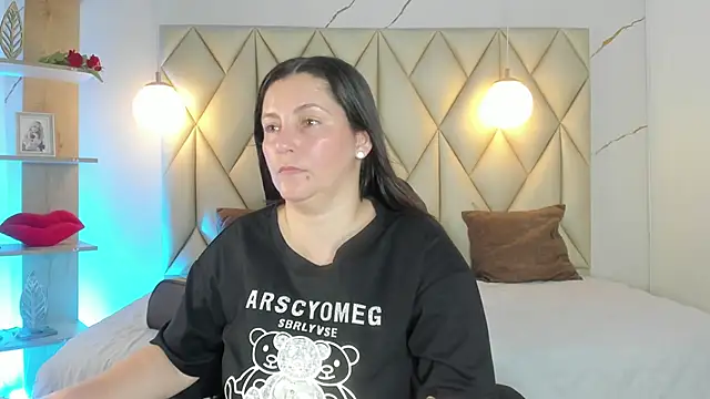 Snapshot of angelswets chatting on June 14, 1:13 pm angelswets online show from June 14, 1:13 pm