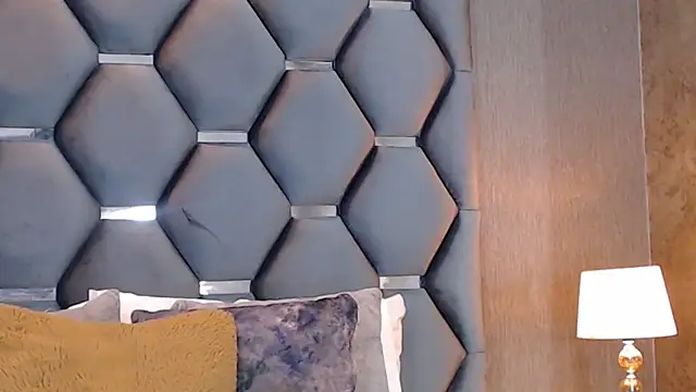 VanessaGlenn online show from February 7, 7:39 pm