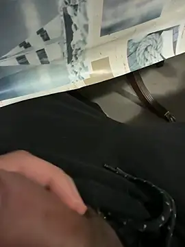 Snapshot of Pussylover_32 chatting on November 3, 7:15 pm Pussylover 32 online show from November 3, 7:15 pm