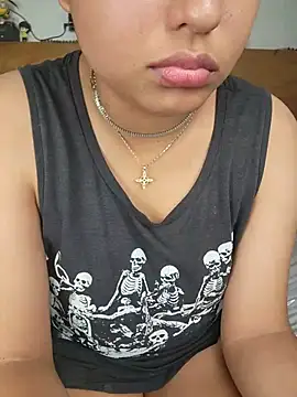 Snapshot of azulzulix chatting on May 28, 1:25 am azulzulix online show from May 28, 1:25 am
