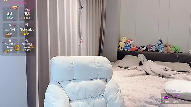 qiqi-666 online show from February 5, 6:07 am