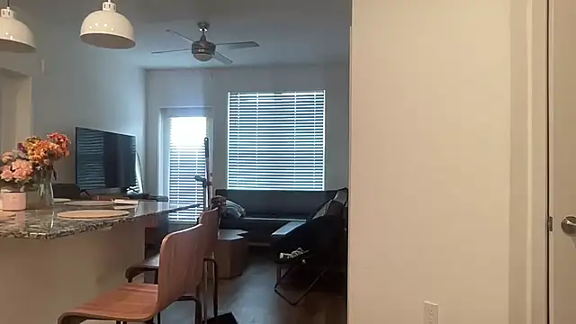 AveryJ99 online show from December 15, 6:48 pm