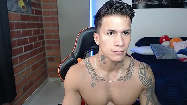 Snapshot of pettergrey1 chatting on July 22, 12:41 pm pettergrey1 online show from July 22, 12:41 pm