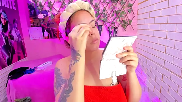 marcellaa303av online show from April 9, 11:32 pm