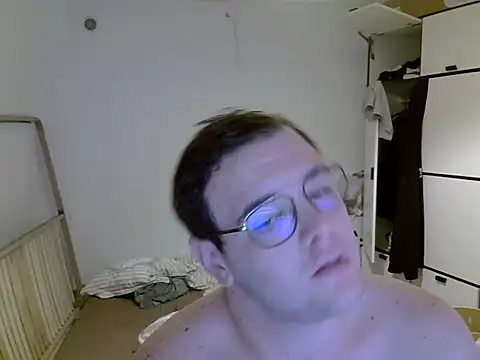 Snapshot of dadafla34 chatting on December 23, 5:49 am dadafla34 online show from December 23, 5:49 am