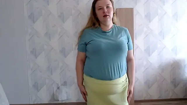 Snapshot of Melina_Hot9 chatting on June 15, 8:16 am Melina Hot9 online show from June 15, 8:16 am