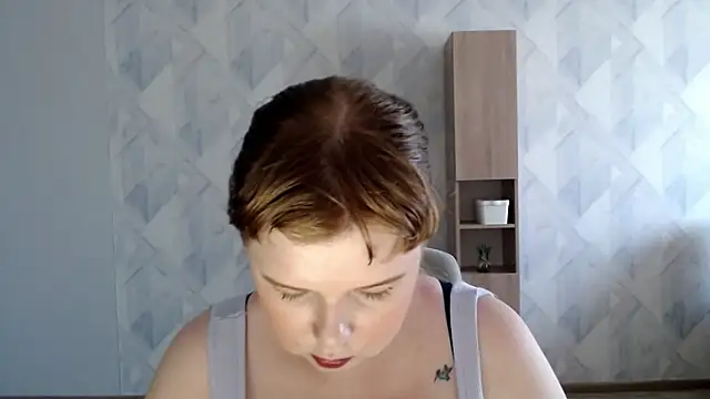 Snapshot of Melina_Hot9 chatting on July 10, 5:12 am Melina Hot9 online show from July 10, 5:12 am