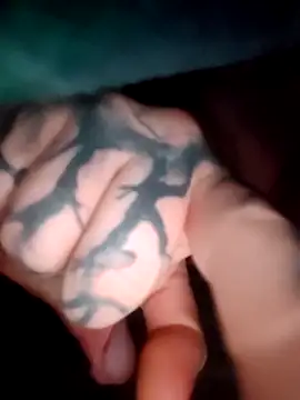 Snapshot of B1GBoyUk chatting on December 15, 1:43 am B1GBoyUk online show from December 15, 1:43 am