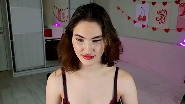 Snapshot of FridaCure chatting on March 20, 7:25 pm FridaCure online show from March 20, 7:25 pm