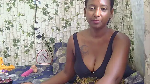 indiantina01 online show from January 26, 12:33 pm