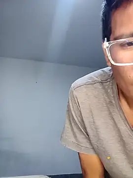 PequeArely online show from January 11, 6:45 am